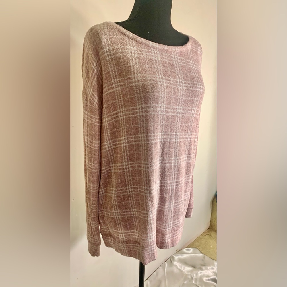 Liz Claiborne Pink & white plaid sweater sz L